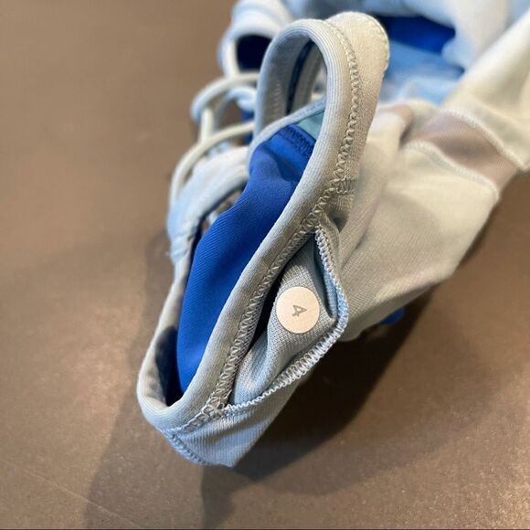 Lululemon Sweaty Or Not Bra, Pipedream Blue, Sz 4 - Picture 8 of 8
